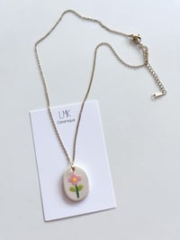 Collier pendentif fleur rose céramique
