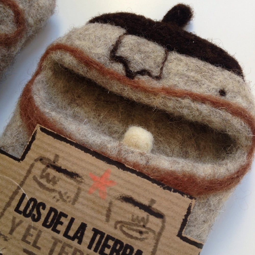 Image of "Los de la tierra y el terruño" felted cases. MOBILE CASES. Custom Order