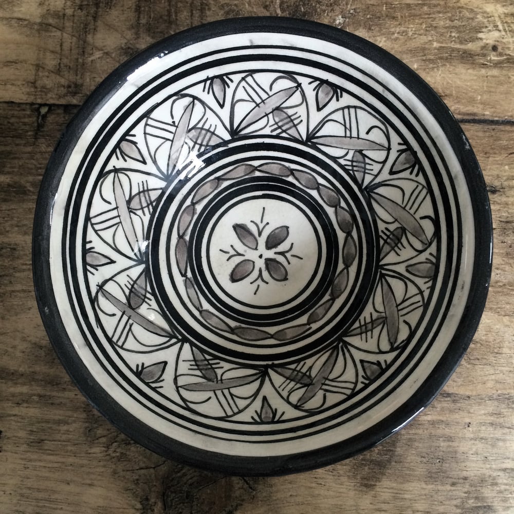 Image of Large Bowl Design 4