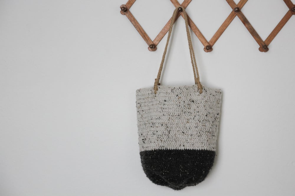 Image of Crochet shoulder bag