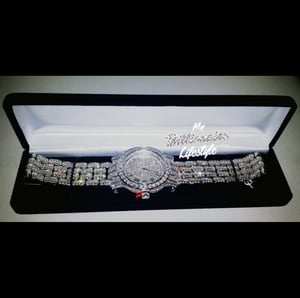 Image of Holiday deluxe watch in jewelry case