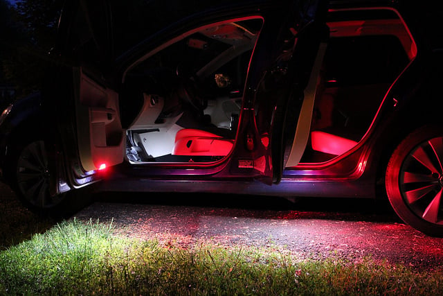 Næsten Selskab performer Door Warning / Puddle Light LED Fits Many Volkswagen Models | deAutoLED