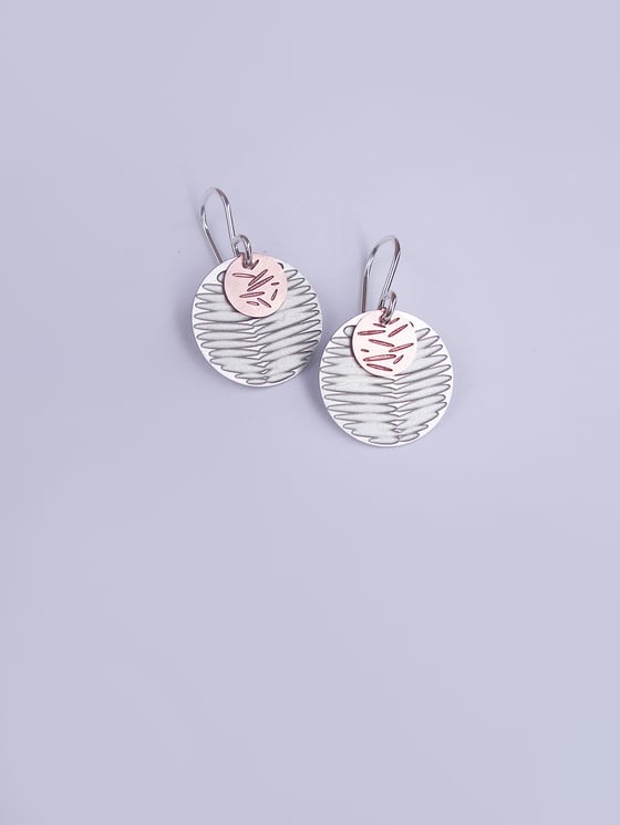 Image of MOON DOT EARRING: FROND POLLEN (ST. STEEL/COPPER)