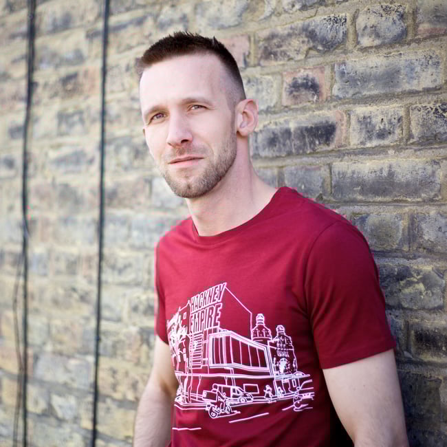 S,XL,XXL Hackney Empire t-shirt in burgundy