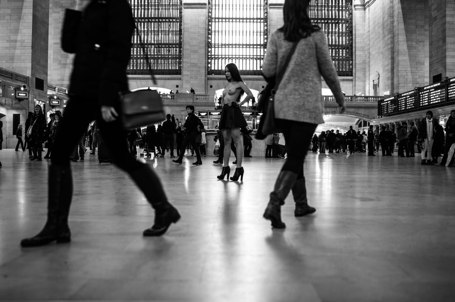 Image of Sarina Thai in Grand Central 2015 [STG001-045]