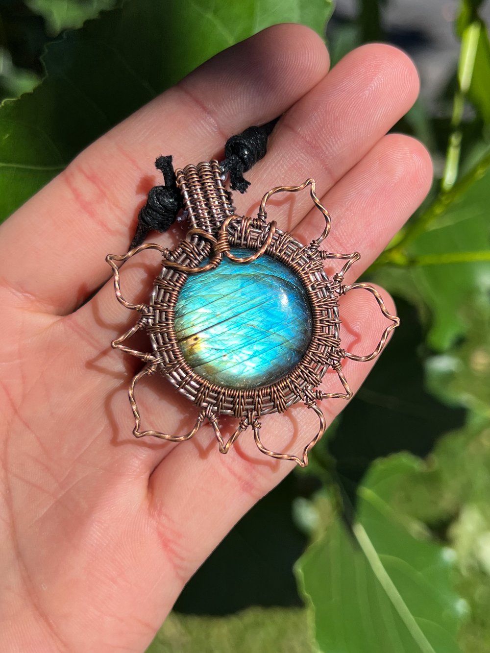 Image of Labradorite - Flower Pendant