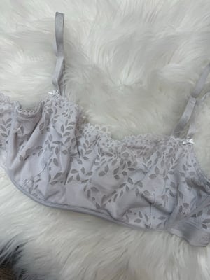 Image of PINK Victoria’s Secret Grey Lace Bra - 34B