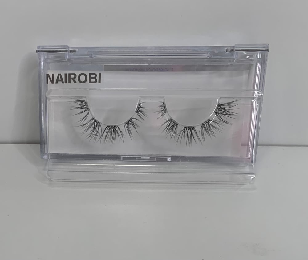 Image of NAIROBI- Wispy Lash Cluster