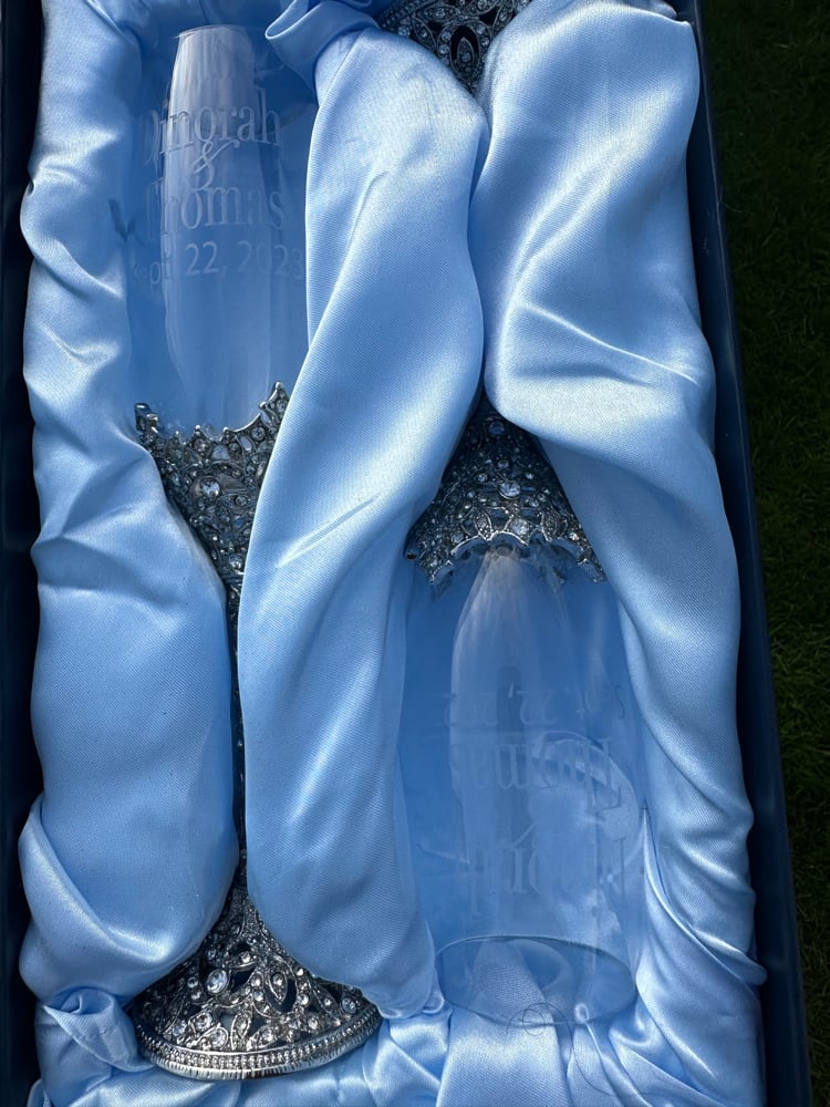 Image of Champagne Flutes & Cake Cutting Set