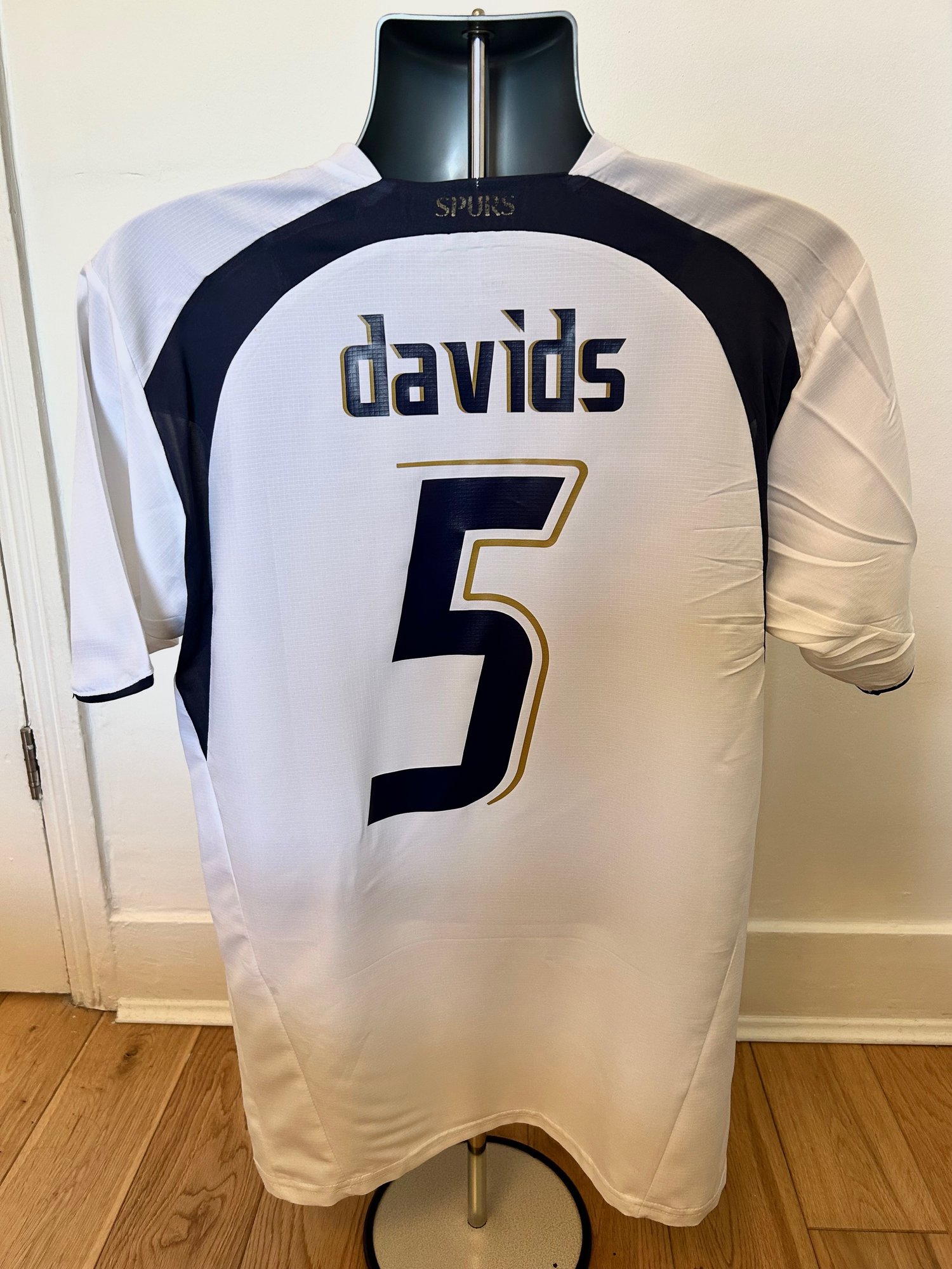 Image of Tottenham Hotspur “DAVIDS 5” 2006/07 Home Shirt + UEFA patch (M) 