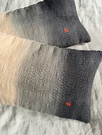 Image 6 of coussin tie and die