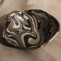 Image 3 of Medium bowl 2
