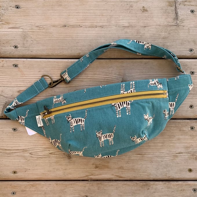 Image of The Sling Bag Fanny Pack - Ruby Star Big Cats