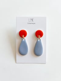 Paire de boucles d'oreilles céramique LARMA orange sanguine et bleu ciel