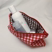 Image 2 of quilted UNI-BAG RED