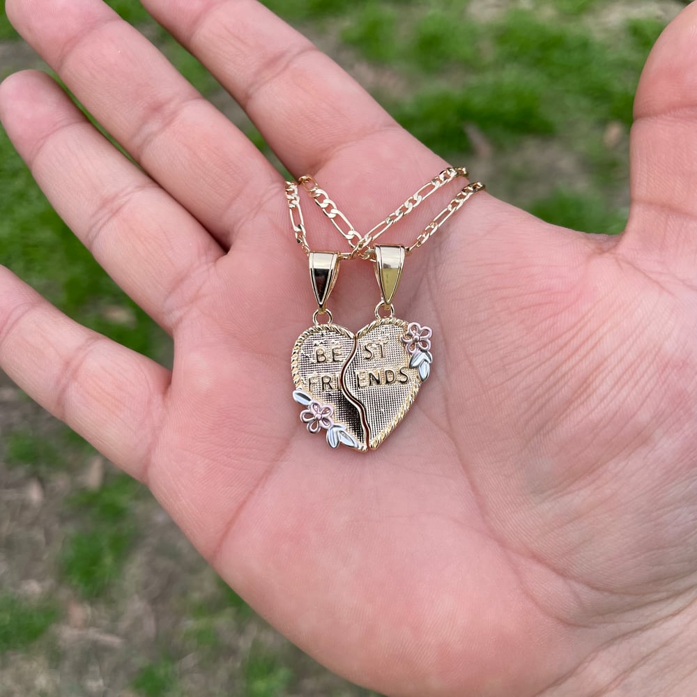 Best friends necklace set