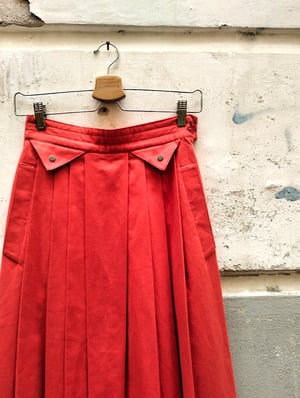 Gonnellone rosso fragola