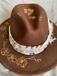 Image 1 of "Eres Hija Del Rey" Hand-Burned, Painted Panama Hat