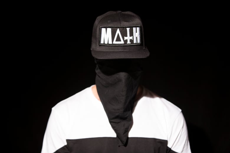 Image of Black MVTH Signiture Snapbacks