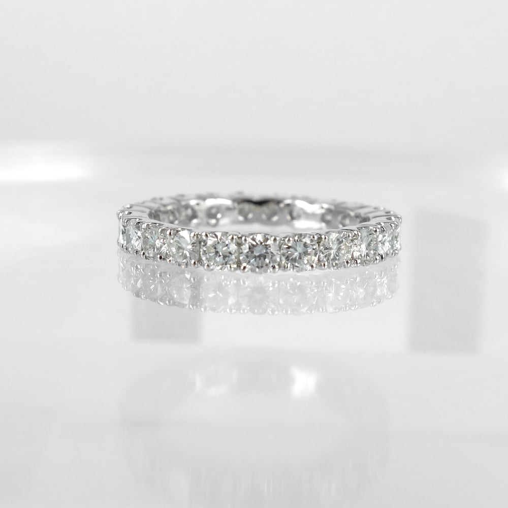 Image of 18ct white gold full circle diamond ring. Pj5850