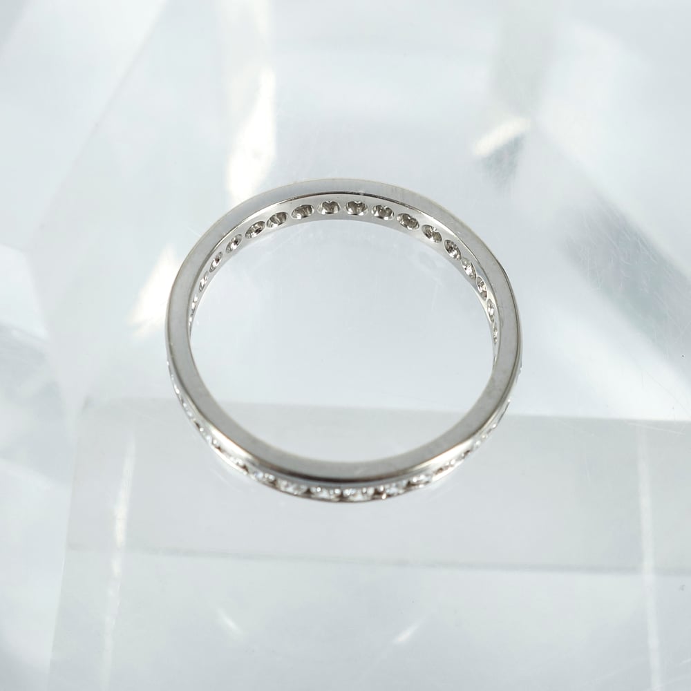 Image of PJ4748 full circle channel set ring