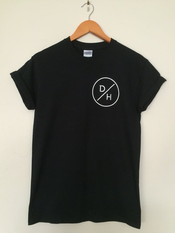 Image of Circle Logo T Shirt - Black