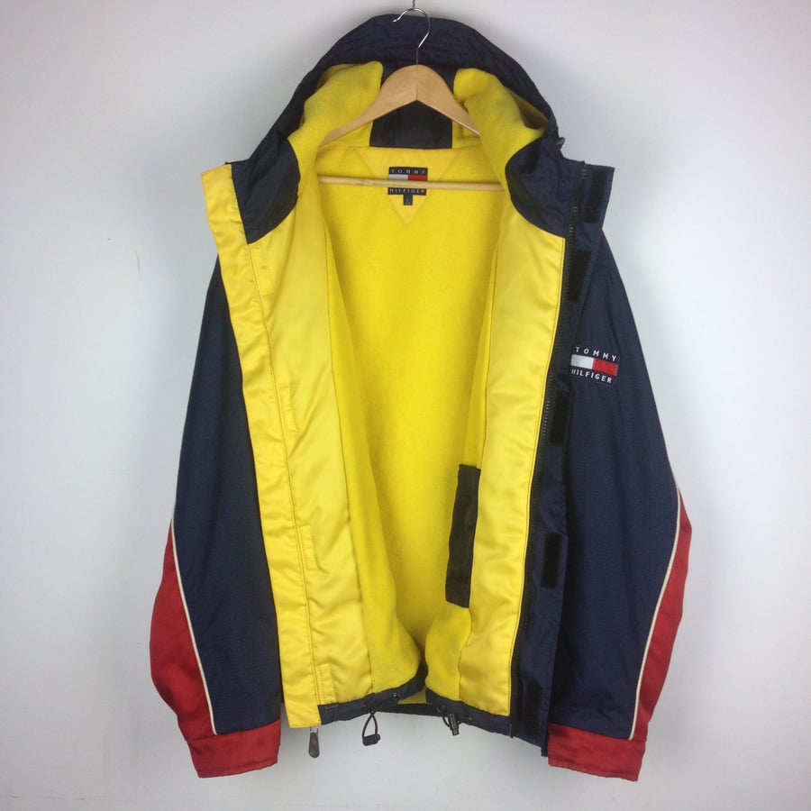 Image of TOMMY HILFIGER JACKET. SIZE L/M