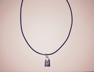 Image of PRETTY GIRLS MAKE GRAVES CHOKER