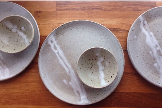 Image of Stoneware Plate Set - Cool Gray