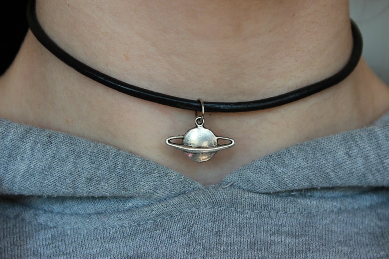 Image of Saturn Choker