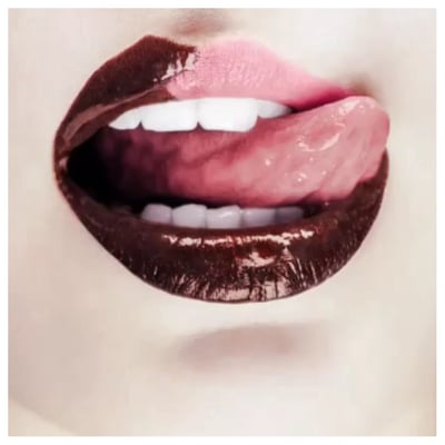 Image of Traces Glam tube -Baked