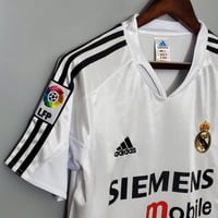 Image 4 of Real Madrid 04/05 Home Retro Jersey