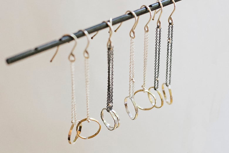 Image of circle chain earrings
