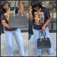 Black tote style shoulder handbag 