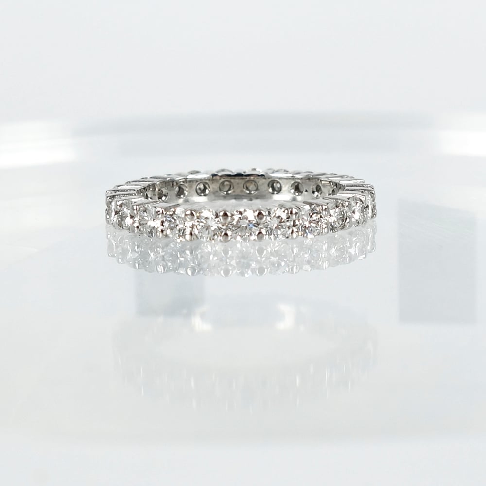 Image of PJ5129 Full circle diamond ring