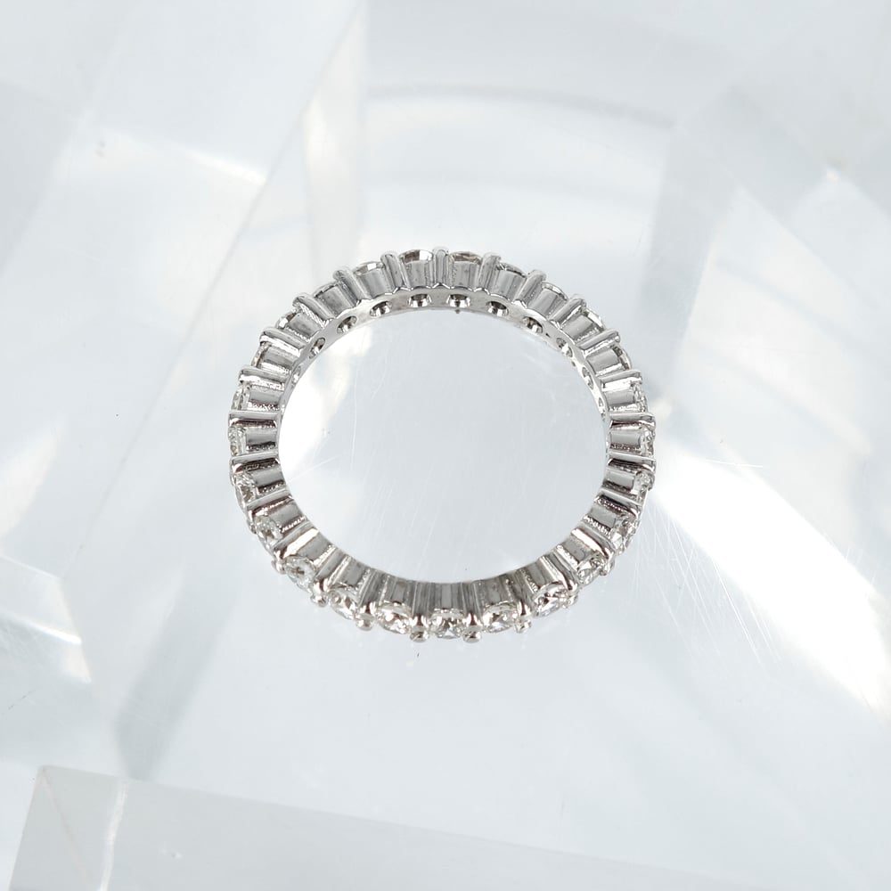 Image of PJ5129 Full circle diamond ring