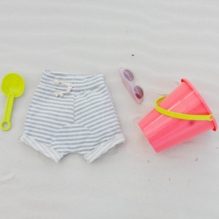 Image of the ARLO shorties and knit pants 