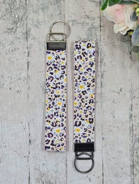 Image 5 of Daisy Leopard Wristlet Keyring