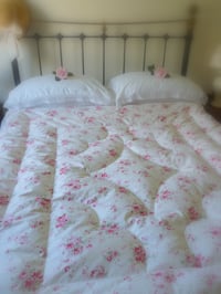 Image 2 of Gorgeous Demelza Pink Clusters Eiderdown 