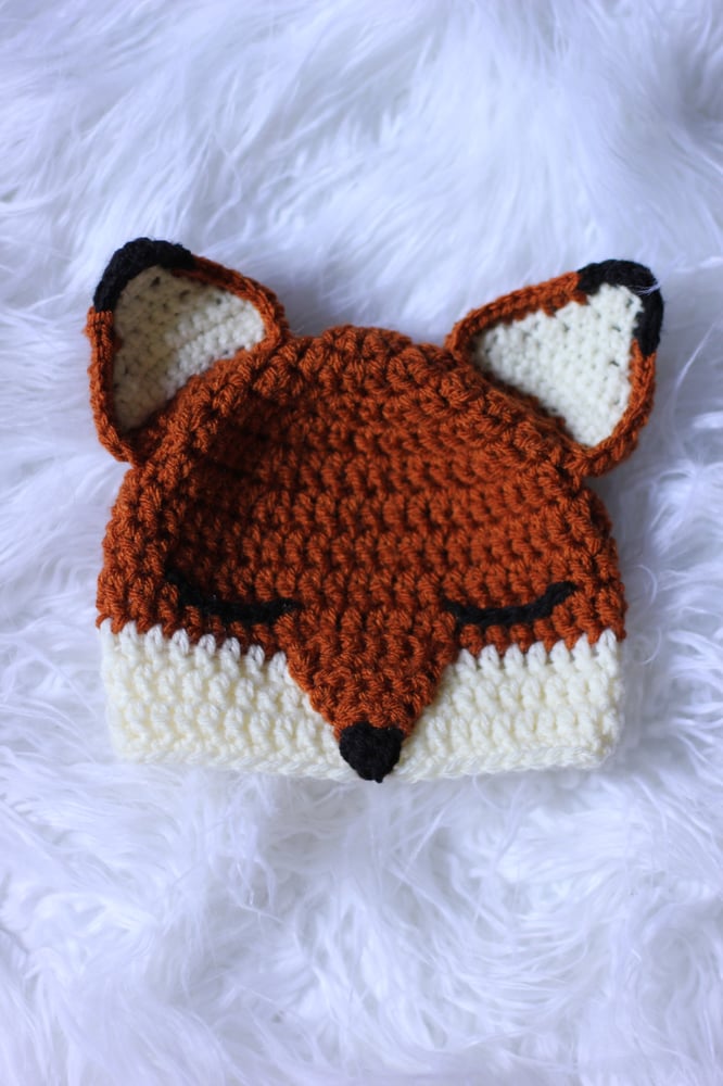 Image of Sleepy Fox