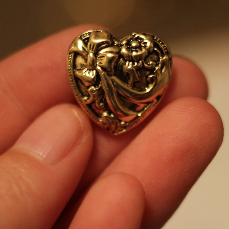 Image of Gold Floral Heart Plugs (sizes 0g-9/16)