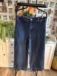 H&M stretch crop jeans 