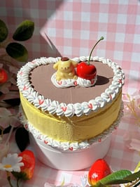 Image 2 of 💛 Pom Pudding Fake Cake Jewelry Box 💛