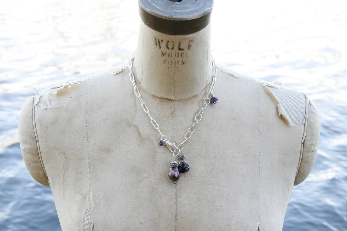 Mixed Chain with faceted Amethysts and Baroque Pearl