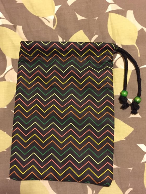 Image of Rasta Zig Zag Kendama Pouch w/satin string pack 