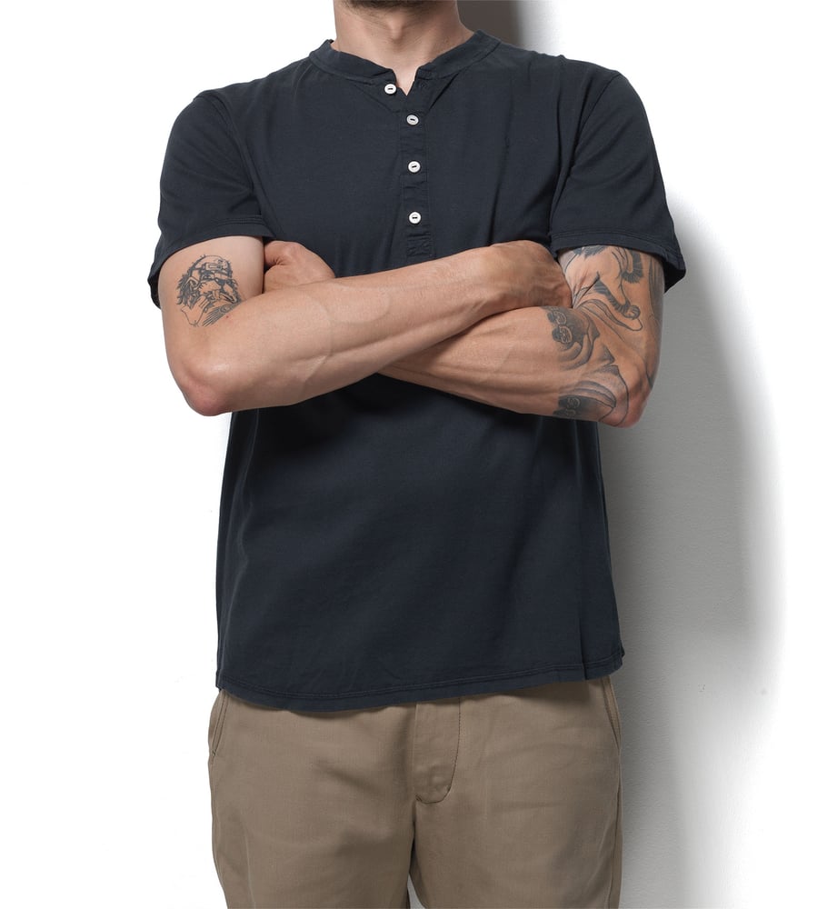 Image of Henley 1/4 Black