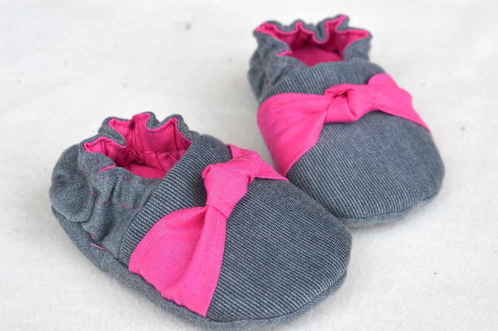 Image of Reversible Baby Crib Shoes Sewing Pattern