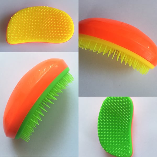 Image of Tangle Free Detangling Brush (o)