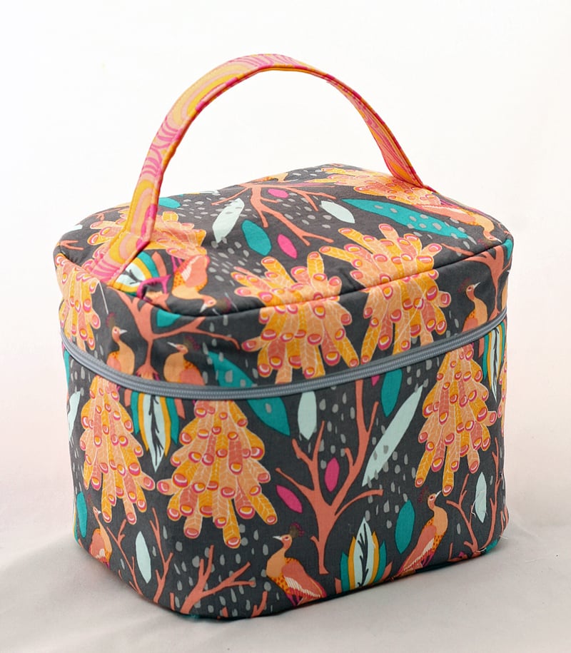 Image of Vintage Inspired Train Case PDF Sewing Pattern
