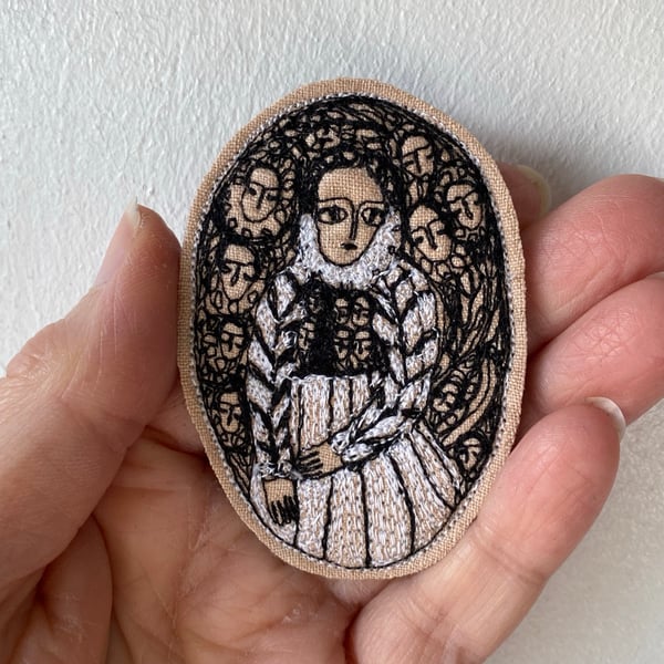 Image of Woman in black and white - embroidery brooch 